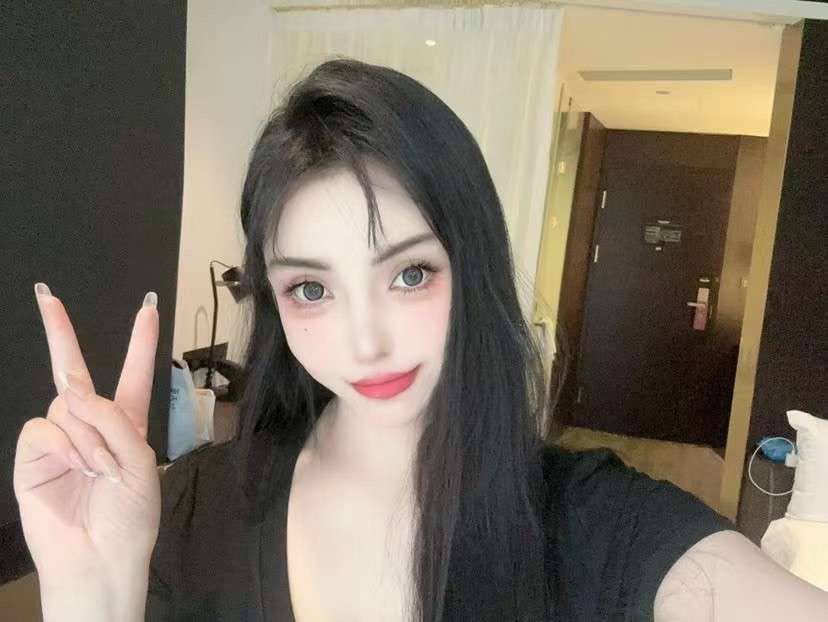 乌克兰混血精通三国语言