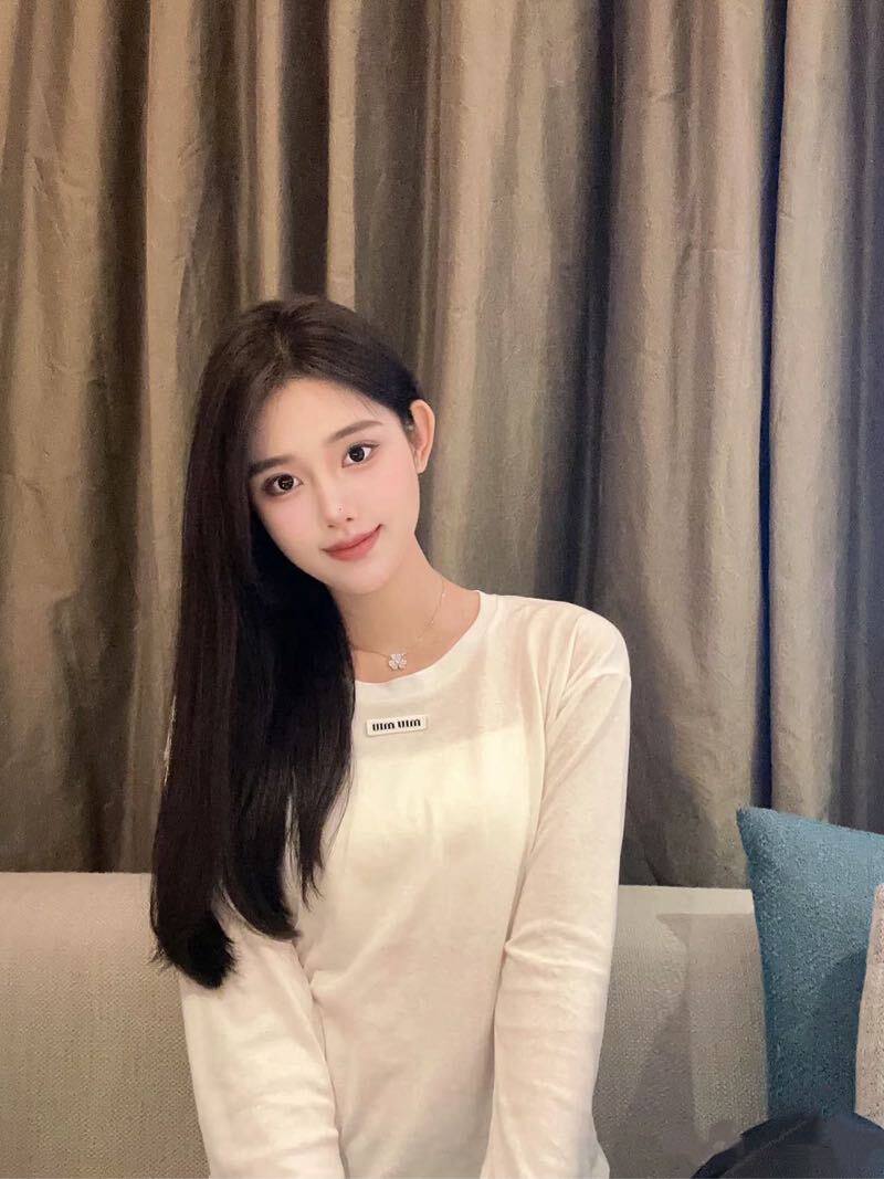C罩杯 气质得体 可纯可欲