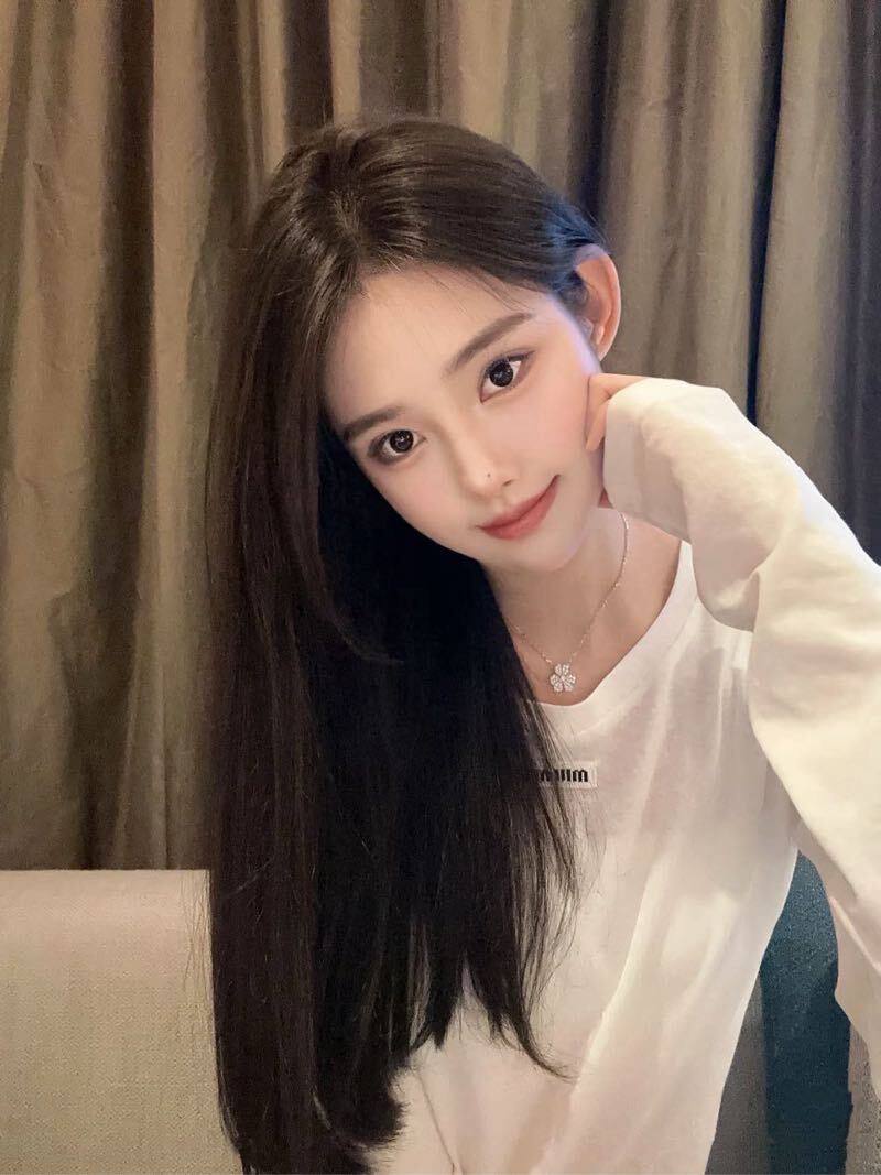 C罩杯 气质得体 可纯可欲