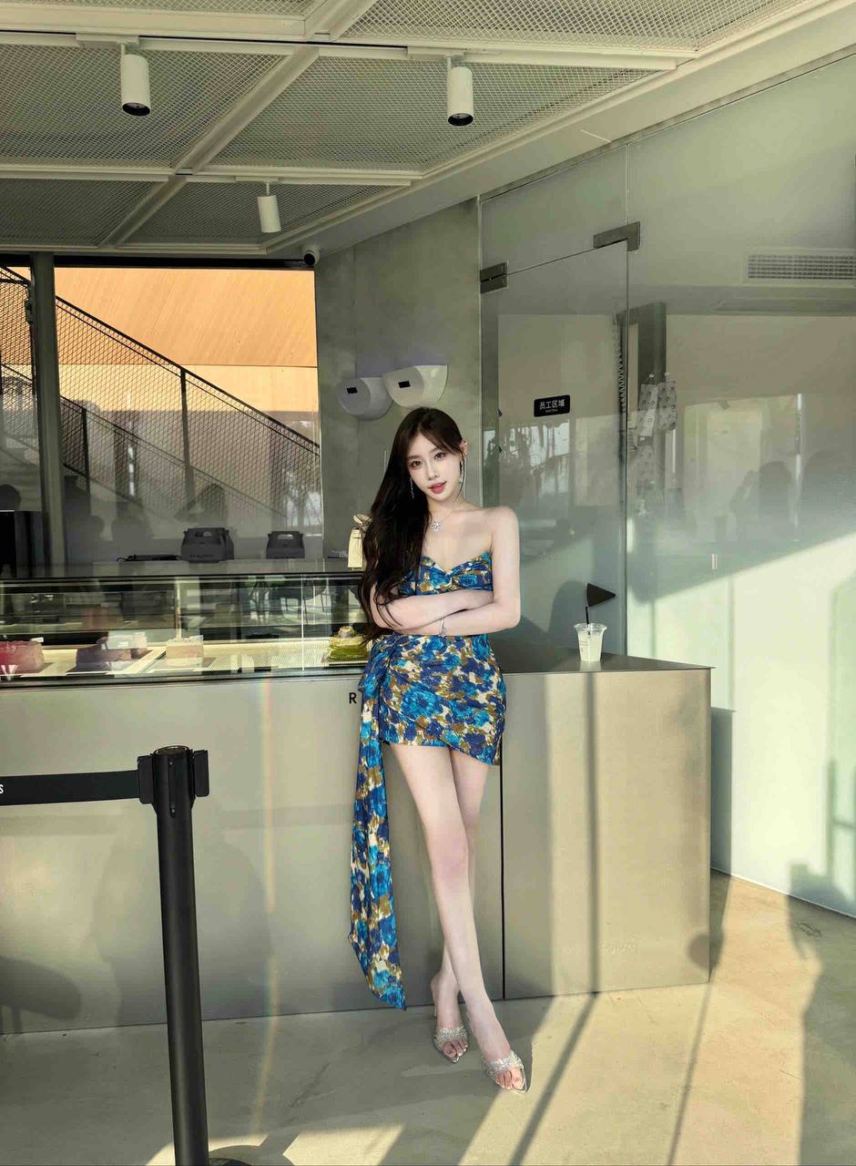 极品网红御姐兼职短开