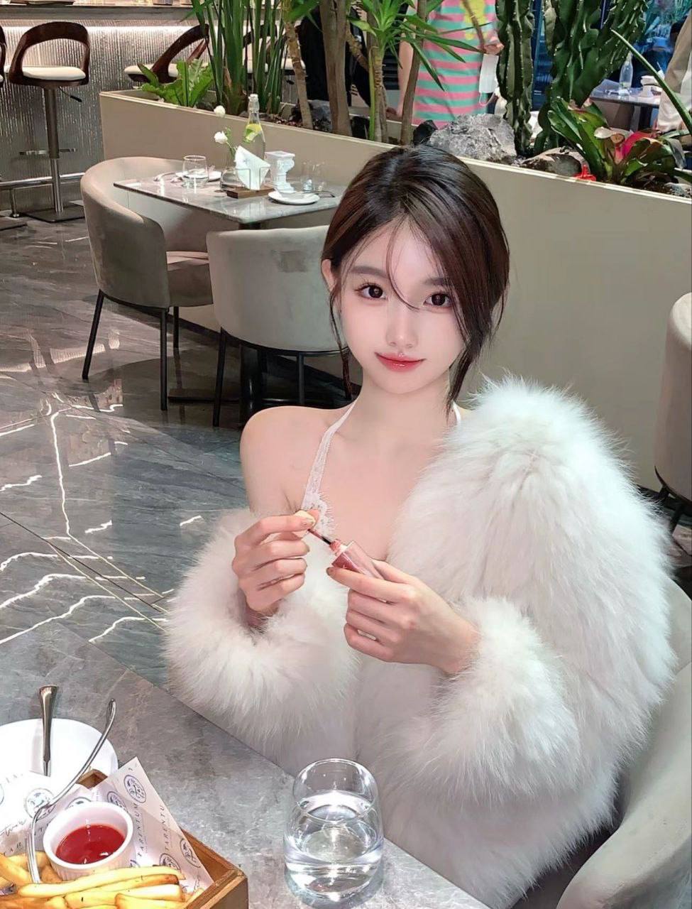 加拿大-蒙特利尔 00年很嫩的小姐姐一枚