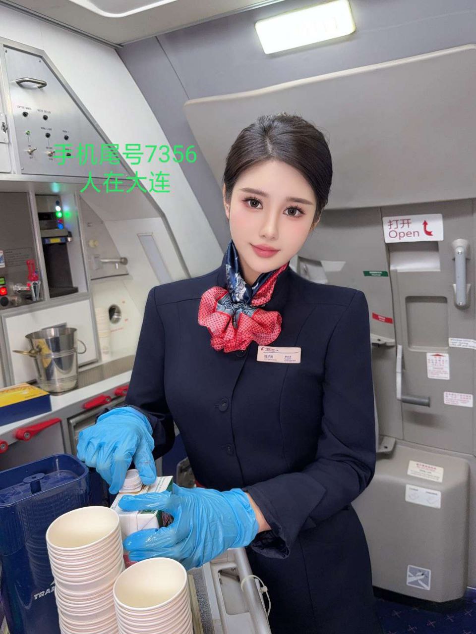 本人颜值超高 蜜桃臀 筷子腿