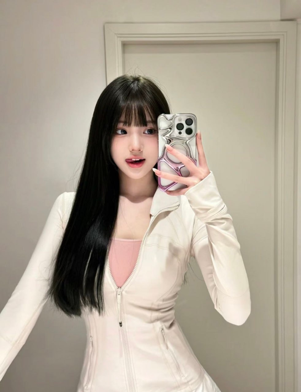 肤白貌美 腰细腿长 甜御