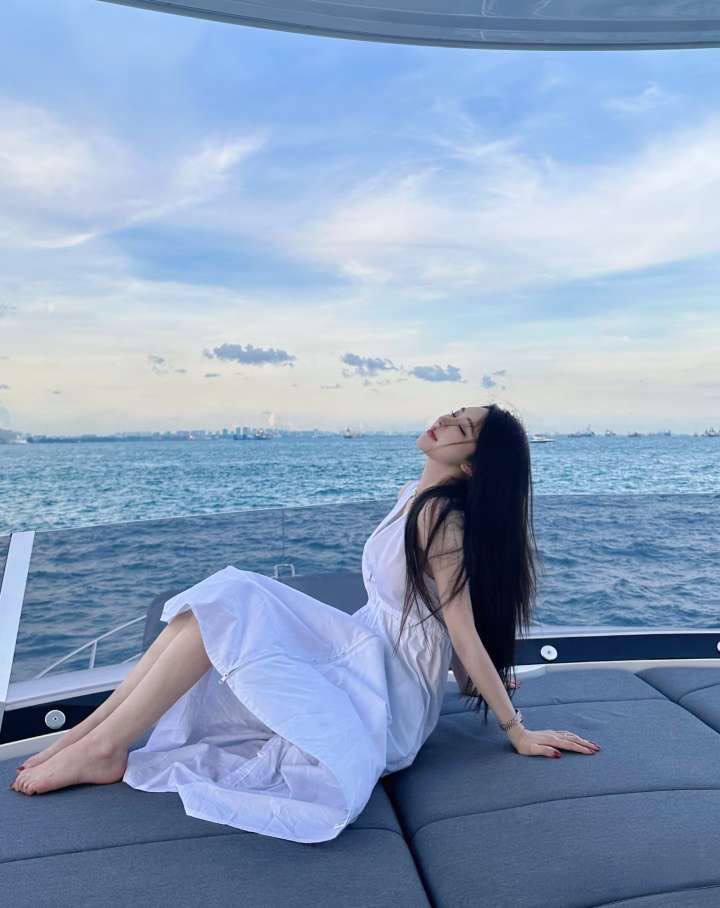 私处会吸夹 有概率潮喷 天然 氵多 人间水蜜桃三点粉嫩