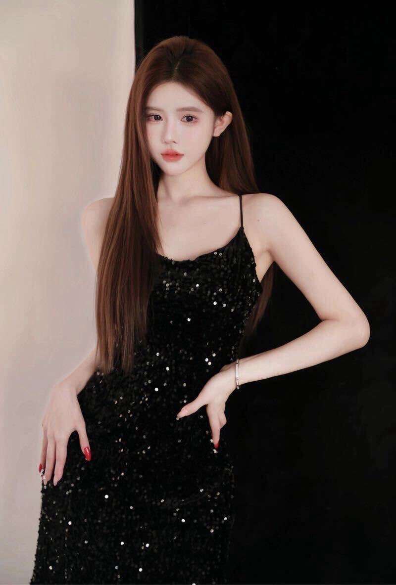 03年 声音甜美 腿长腰细 皮肤细嫩 可纯可骚