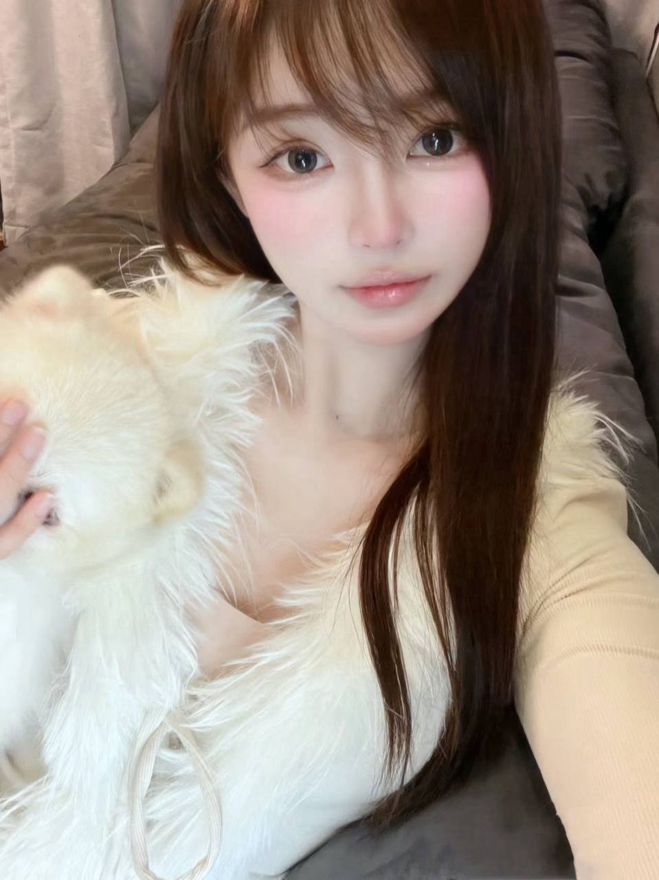 穿衣显瘦脱衣有肉 乖巧可爱 一线天