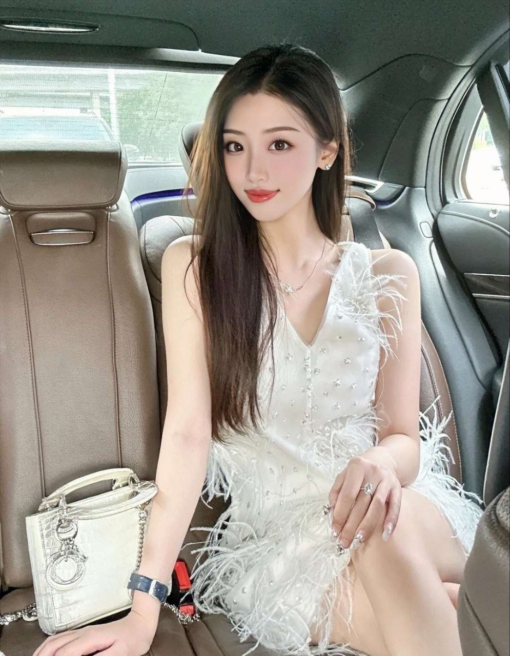 纯良家女孩兼职 有正式工作并不全天在线