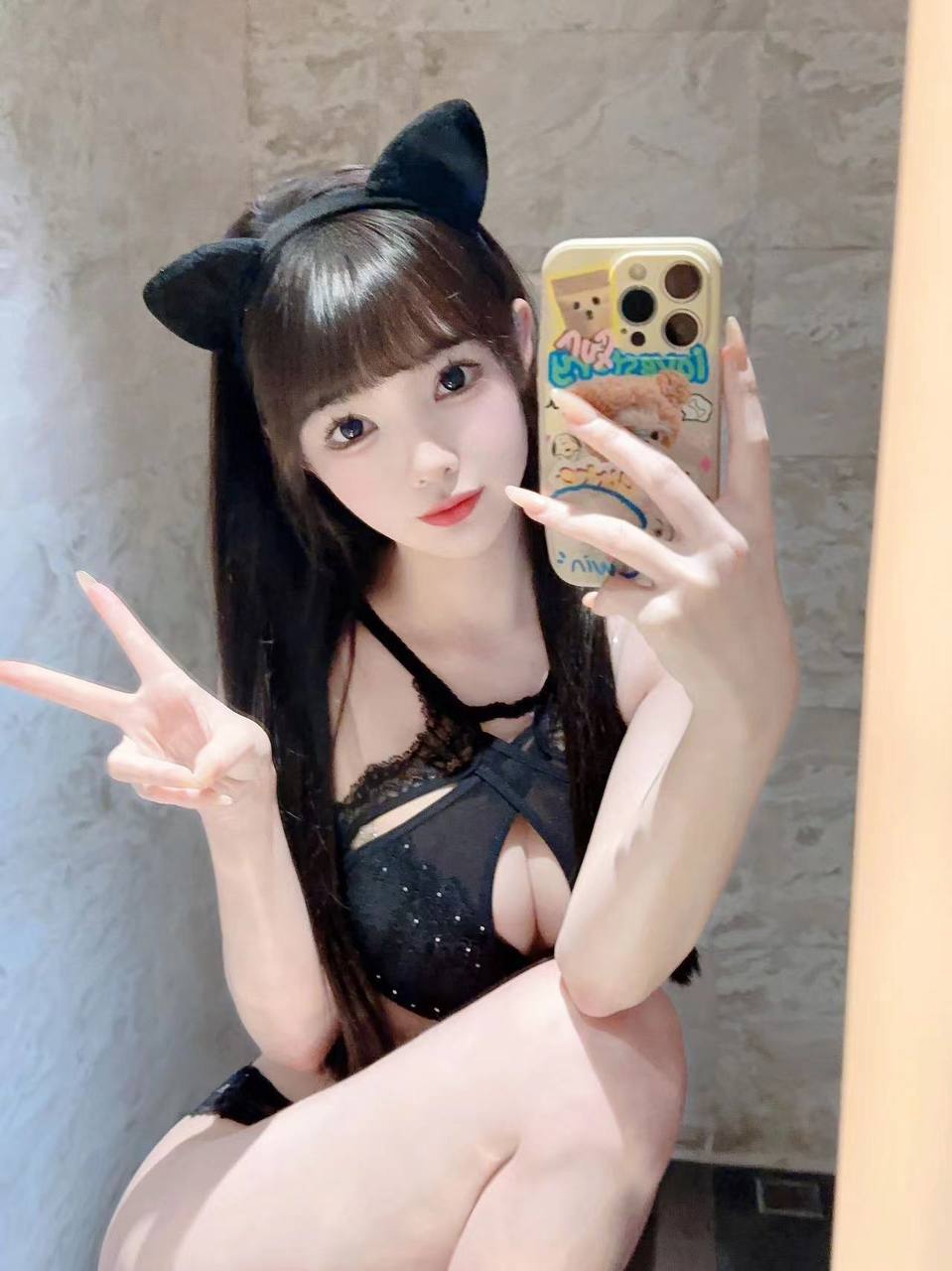 妹妹百变少女coser 可jk 可洛丽塔 可cos见 性格开朗文静 ，外纯内欲