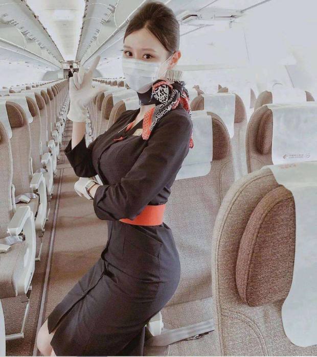 澳大利亚 东航空姐乘务长