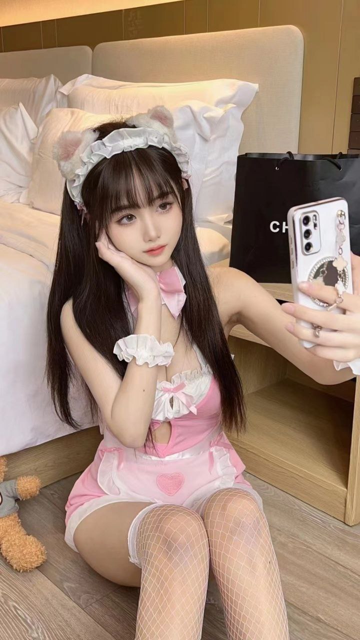 初恋女友感肌肤白嫩 且温柔细腻