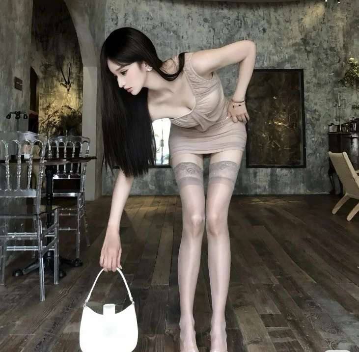 反差小母狗