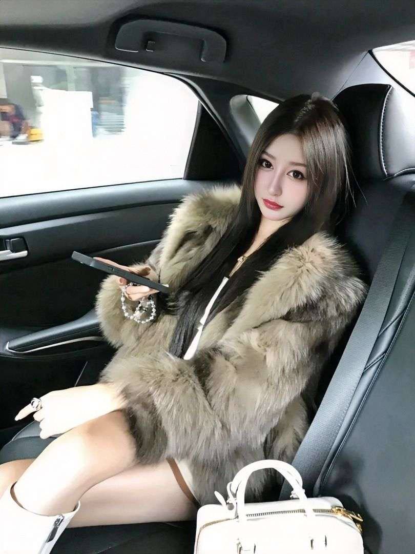 千金脸 极品发光白 身材比例绝佳
