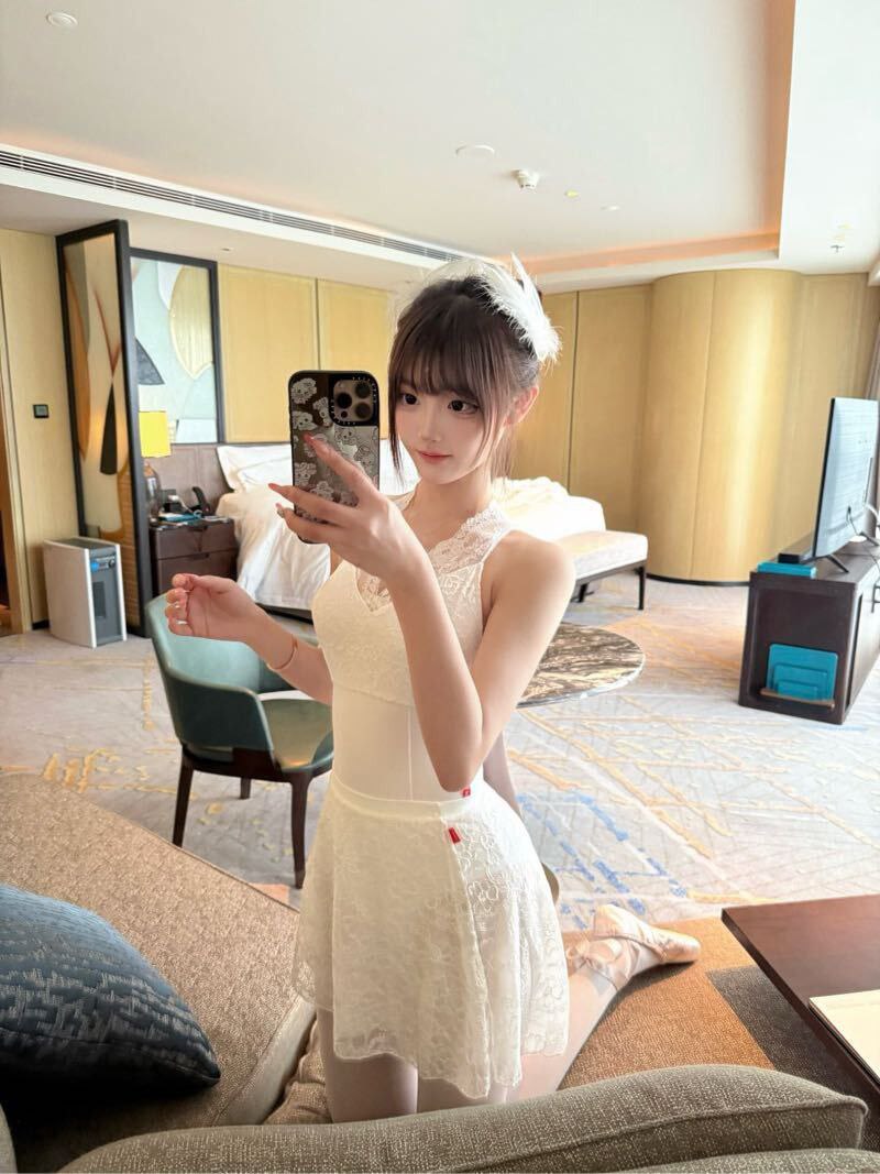 前凸后翘蜜桃臀